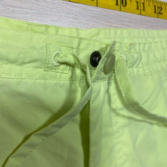Columbia Women’s Yellow Snap Drawstring No Net Shorts PM - Picture 7 of 10